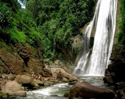 Cascada Tirol La Merced